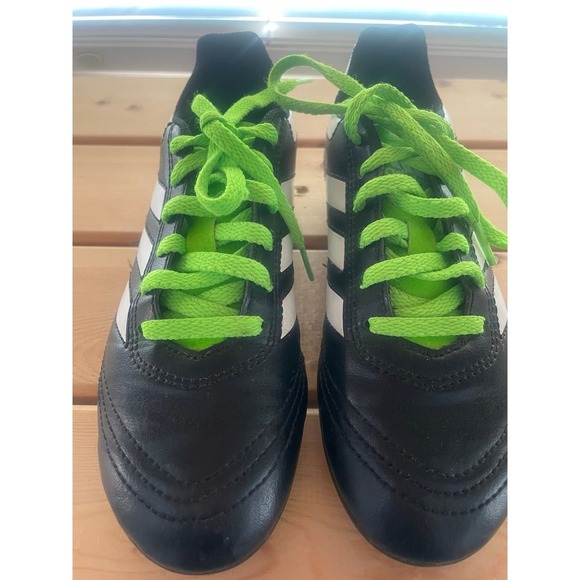 Adidas Kids Soccer Cleats Size 2 - Picture 2 of 7